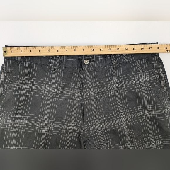 Callaway men's black plaid golf shorts size 38 - Picture 5 of 9